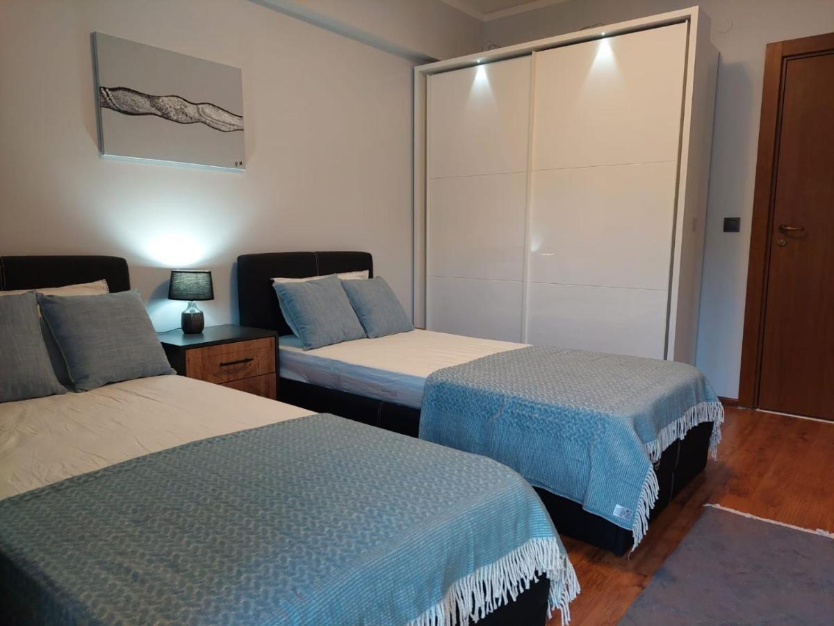 Monteverde Ski Lift Apartment Bansko Bagian luar foto